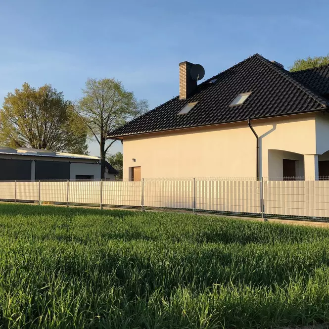 Klipsy do taśm ogrodzeniowych zielone