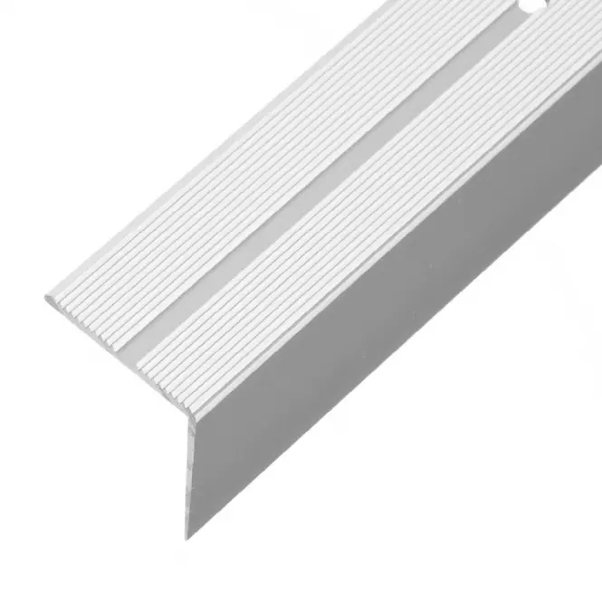 Listwa schodowa z ryflem LSSR 42X22 2,0m srebrny