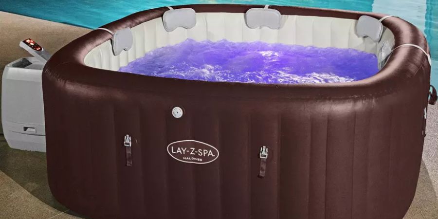 basen SPA w Merkury Market